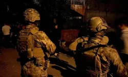 Adana’da 3 katlı binada patlama