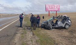 Babasından habersiz aldığı araçla kuzenleriyle gezintiye çıkan çocuk TIR’a çarptı: 1 ölü, 3 yaralı