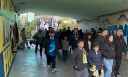 Balıkesir Büyükşehir'den Sındırgılı depremzede gençlere spor desteği