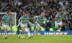 Celtic, Rangers'ı eledi, taraftar sahaya indi