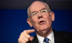 Mearsheimer’dan savaşa sert eleştiri: ABD İran’da kazanmıyor, aptal görünüyor