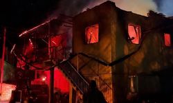 Evde çıkan yangında anne yaralandı, zihinsel engelli kızı öldü