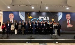 AK Parti Sincan teşkilatı iftar sofrasında buluştu