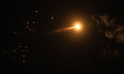 İran ordusu: ABD ve İsrail’in 500 askeri noktasına saldırı düzenledik