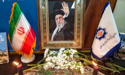 İran Büyükelçiliği, Hamaney için anma töreni düzenledi
