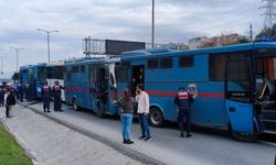 Bağcılar'da 4 cezaevi sevk aracı kaza yaptı: 6 jandarma yaralandı