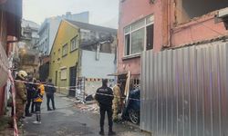 Beyoğlu'nda 2 katlı evde yangın çıktı; 2 yaşındaki bebek hayatını kaybetti