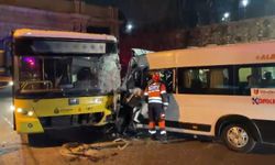 Beşiktaş'ta İETT otobüsü servis minibüsü ile çarpıştı; trafik akışı durdu