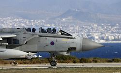 İngiltere, ABD'ye İngiliz üslerini kullanma izni verdiğini açıkladı