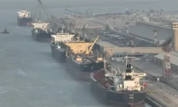 Irak'ta petrol limanları ulaşıma kapatıldı