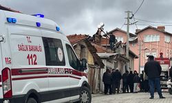 Kütahya'da tek katlı ev çıkan yangında kullanılamaz hale geldi