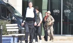 Kepez Kaymakamlığı'nda silahlı saldırı; şüpheli kendini odaya kilitledi