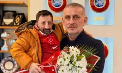 'Köksal Baba'dan milli takımın kampına eğlenceli ziyaret!