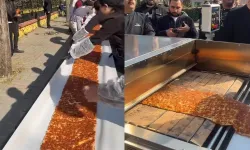 İstanbul'da rekor kırıldı: 63 metrelik dev lahmacun Guinness’e girdi!