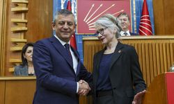 Emine Ülker Tarhan CHP’ye katıldı