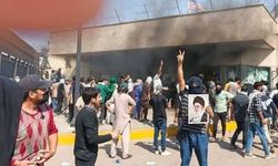 Pakistan'daki ABD büyükelçiliği önünde protesto: 6 ölü, 5 yaralı