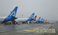 Sabiha Gökçen Havalimanı'nda uçuşlara yağmur engeli; 42 uçak divert etti