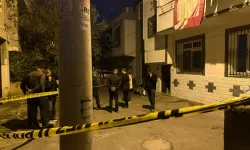 Mersin’de silahlı kavga: Yoldan geçen 18 yaşındaki genç hayatını kaybetti