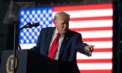 Trump: 'İran rejimini askeri, ekonomik ve diğer yollarla yok ediyoruz'