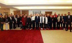 Yenimahalle’de sağlık çalışanlarına Tıp Bayramı ziyareti