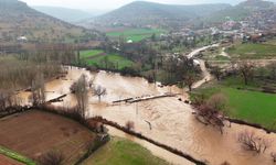 Mardin’de sağanak: Köprü yıkıldı, tarım alanları ve mahalleler su altında