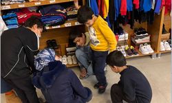 Pursaklar’da yetim çocuklara bayramlık desteği