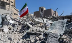 İran savaşın ağır faturasını açıkladı: 270 milyar dolarlık yıkım!