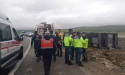 Aksaray'da tur otobüsü devrildi: 20 yaralı