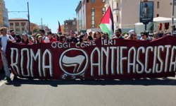 İtalya’daki antifaşist eylemlerde Filistin bayrakları sallandı