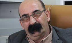 Bıyıklarıyla gündem olan ilçe başkanı: Yakıştığı için uzattım