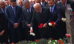 Türkeş için Erdoğan'dan anma, Bahçeli'den kabir ziyaret etti