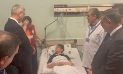 Bakanlar, Kahramanmaraş'taki okul saldırısında yaralanan öğrencileri ziyaret etti