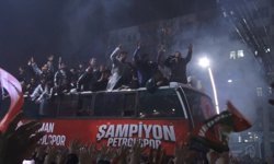 1’inci Lig’e yükselen Batman Petrolspor’a coşkulu karşılama