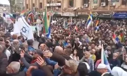 Düziler'den Süveyda’da İsrail bayrakları ve Netanyahu posterleriyle gösteri