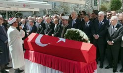 Eski TBMM Başkanı Hüsamettin Cindoruk son yolculuğuna uğurlandı