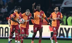 Galatasaray'da stoper için iki yıldız aday!