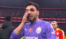 Islıklanan Günay Güvenç gözyaşlarını tutamadı