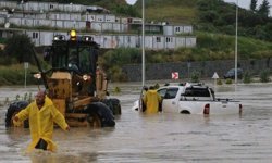 Hatay'da sağanak hayatı felç etti; okullara 1 gün ara verildi