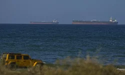 İran, İsrail’in Lübnan saldırılarını gerekçe göstererek Hürmüz Boğazı’nı kapattı