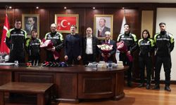 3 aylık bebeği hastaneye yetiştiren zabıta ekibi altınla ödüllendirildi