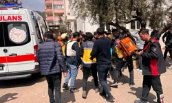 İstanbul'da okul ismi vererek tehdit mesajı atan 6 çocuğa gözaltı!