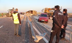 Kazayı görüp yardım için duranların otomobiline başka araç çarptı: 1 ölü, 5 yaralı