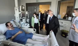 Kemal Kılıçdaroğlu, İbrahim Tatlıses'i hastanede ziyaret etti