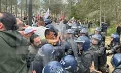 KKTC'deki gerilim sürüyor: Meclis basıldı, polis müdahale etti