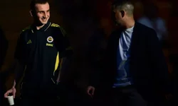 Kerem Aktürkoğlu, Rams Park'a elinde çayla çıktı! Çalan şarkı gündem oldu