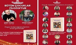 Küçük yazarlar kitaplarını imzalıyor