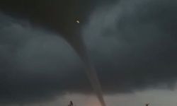 Mardin'de sağanak öncesi hortum çıktı