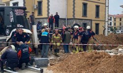 Manisa'da kanalizasyon çalışmasında göçük: 1 işçi toprak altında!
