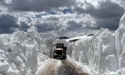 Nisan ayında 4 metre karla mücadele