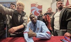 İmza gününe katılan Onuachu'dan şampiyonluk açıklaması!